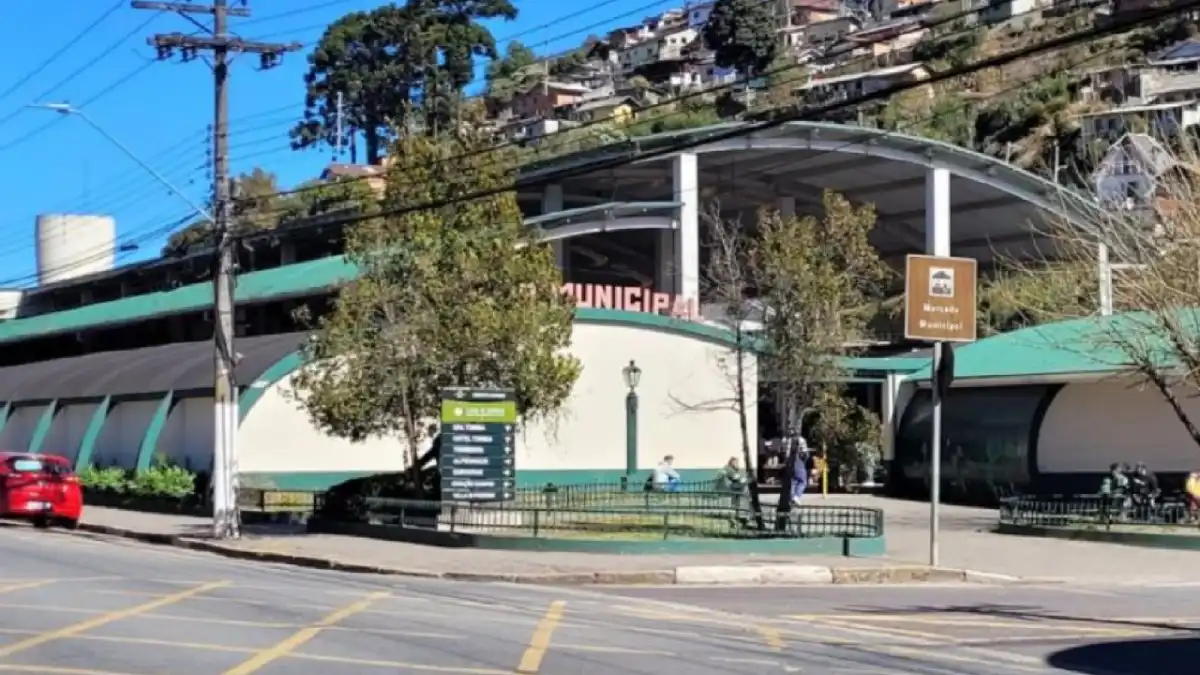 Feira de Brechós movimenta o sábado em Campos do Jordão