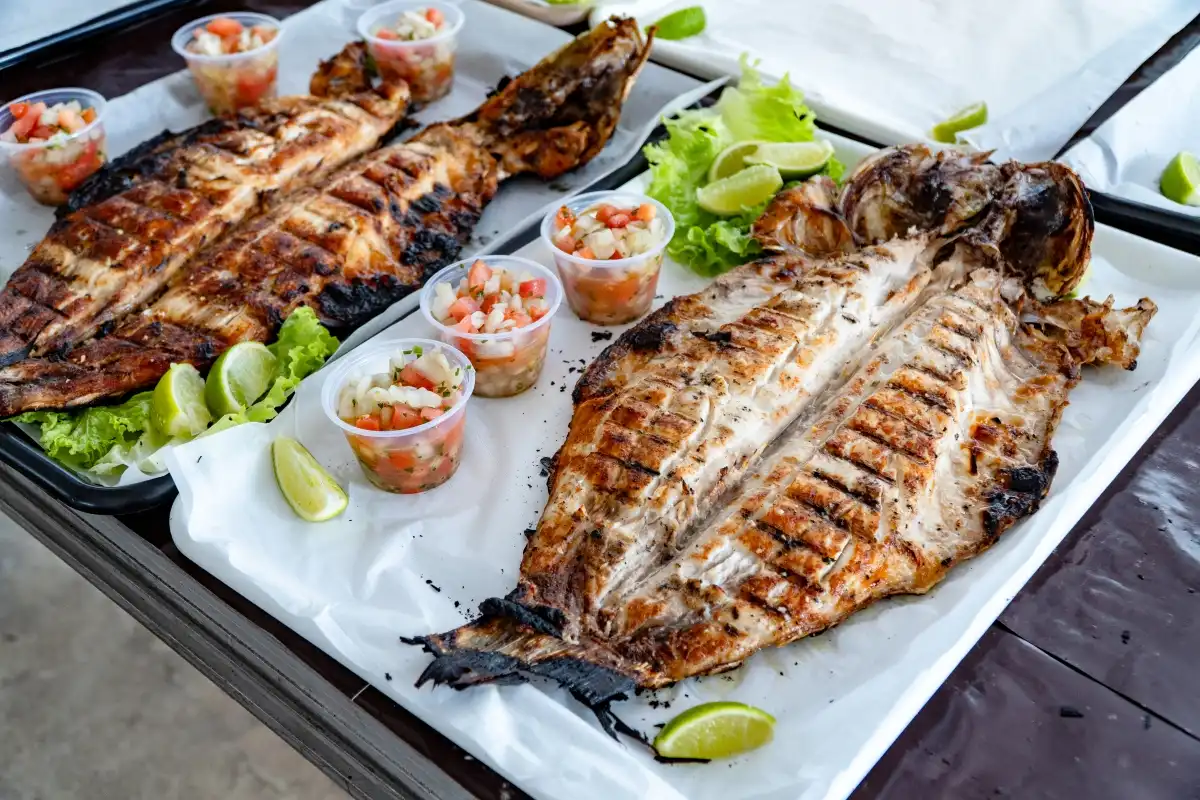 Festival da Tainha abre temporada de inverno em Ilhabela com edições no Mercado do Peixe e Praia Grande