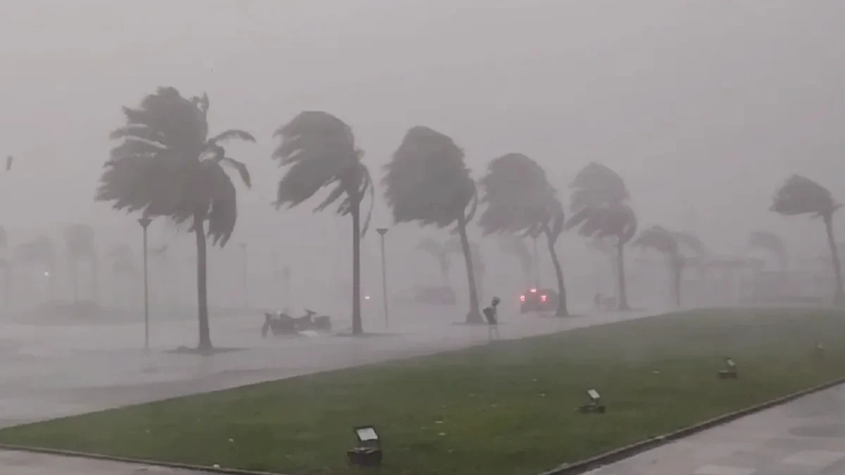 Alertas de tempestade e ventos até 100 km/h são emitidos para o Vale e litoral