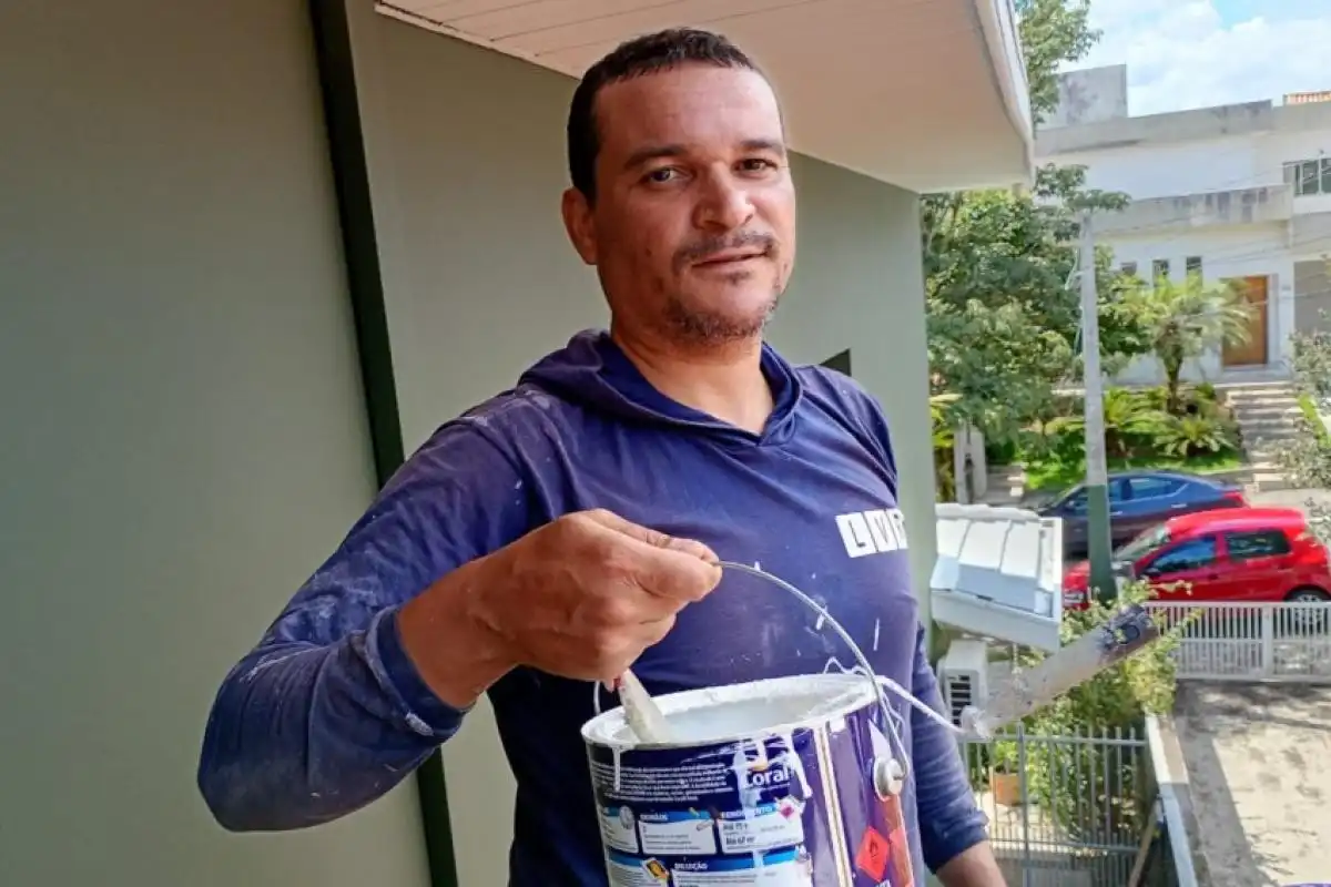 Choque elétrico mata eletricista durante serviço em residência em São José