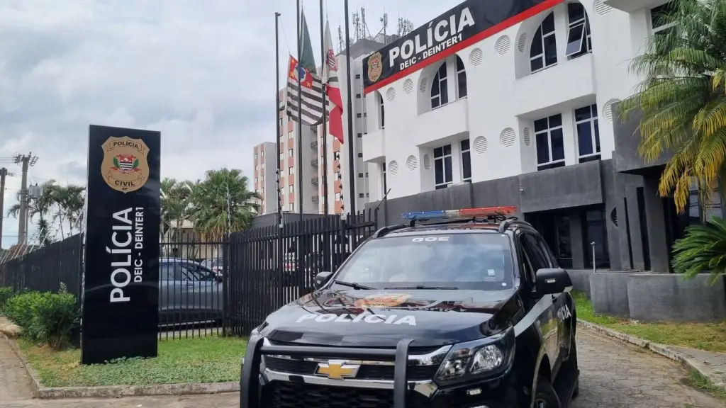 Polícia Civil investiga mortes em apartamento de São José