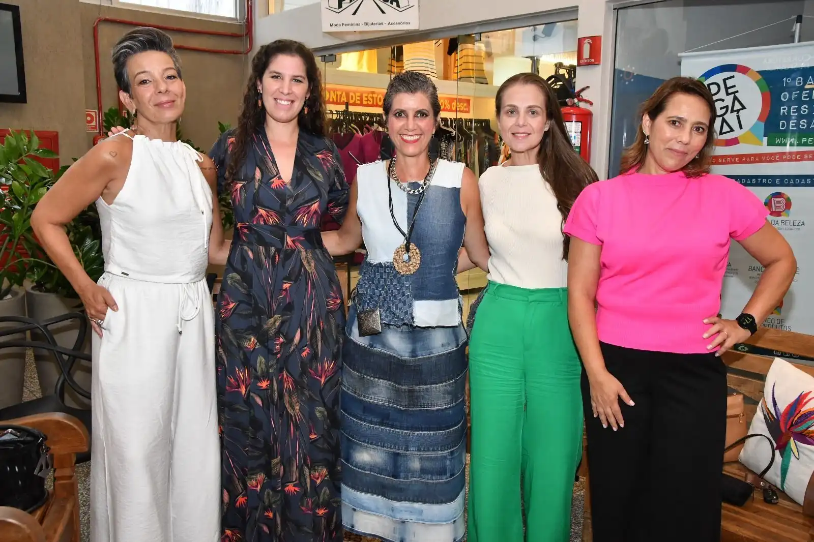 Por Elas