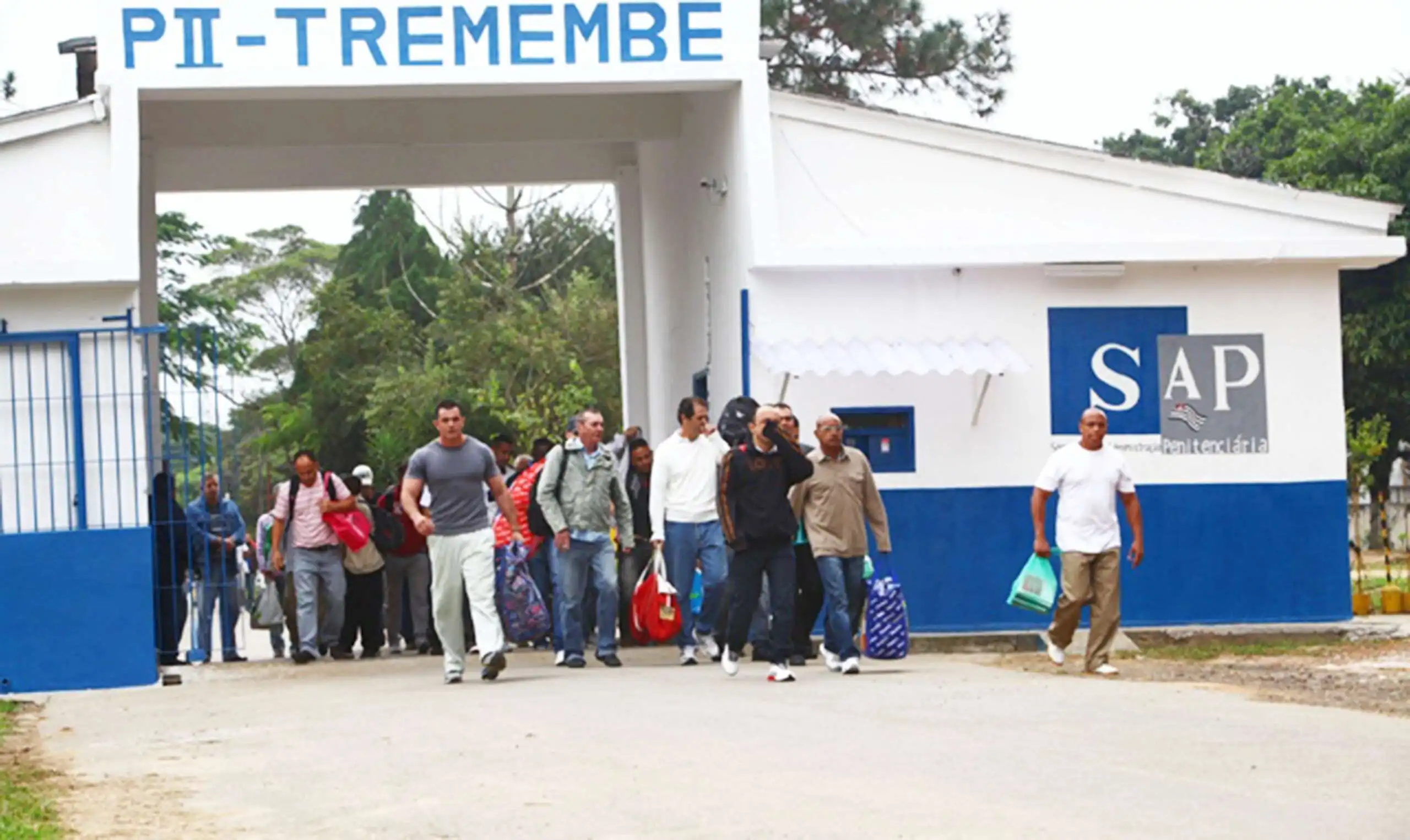 Começa hoje (12) a "saidinha" de mais de 3,5 mil detentos na região