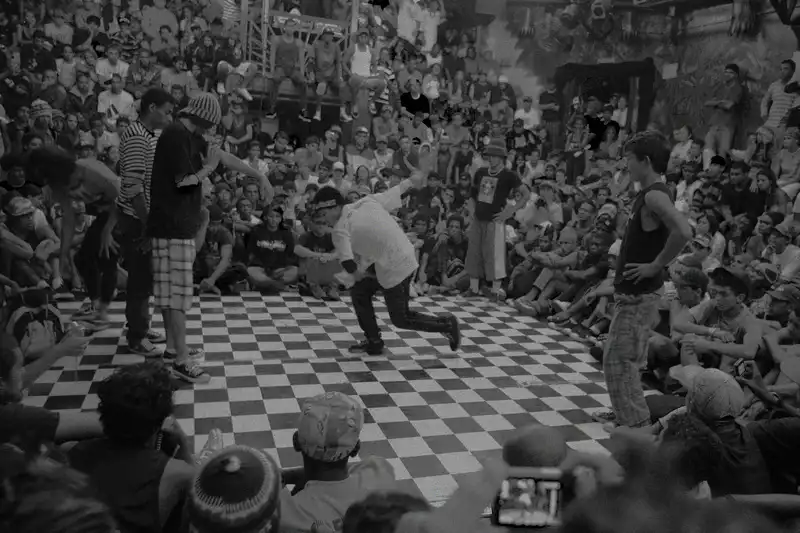 Oriba e Rival vs Rival: uma parceria que dança pela igualdade e sustentabilidade