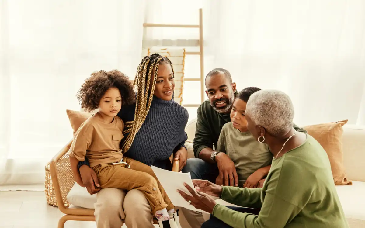 80% das famílias não têm nenhum apoio para cuidar de seus membros