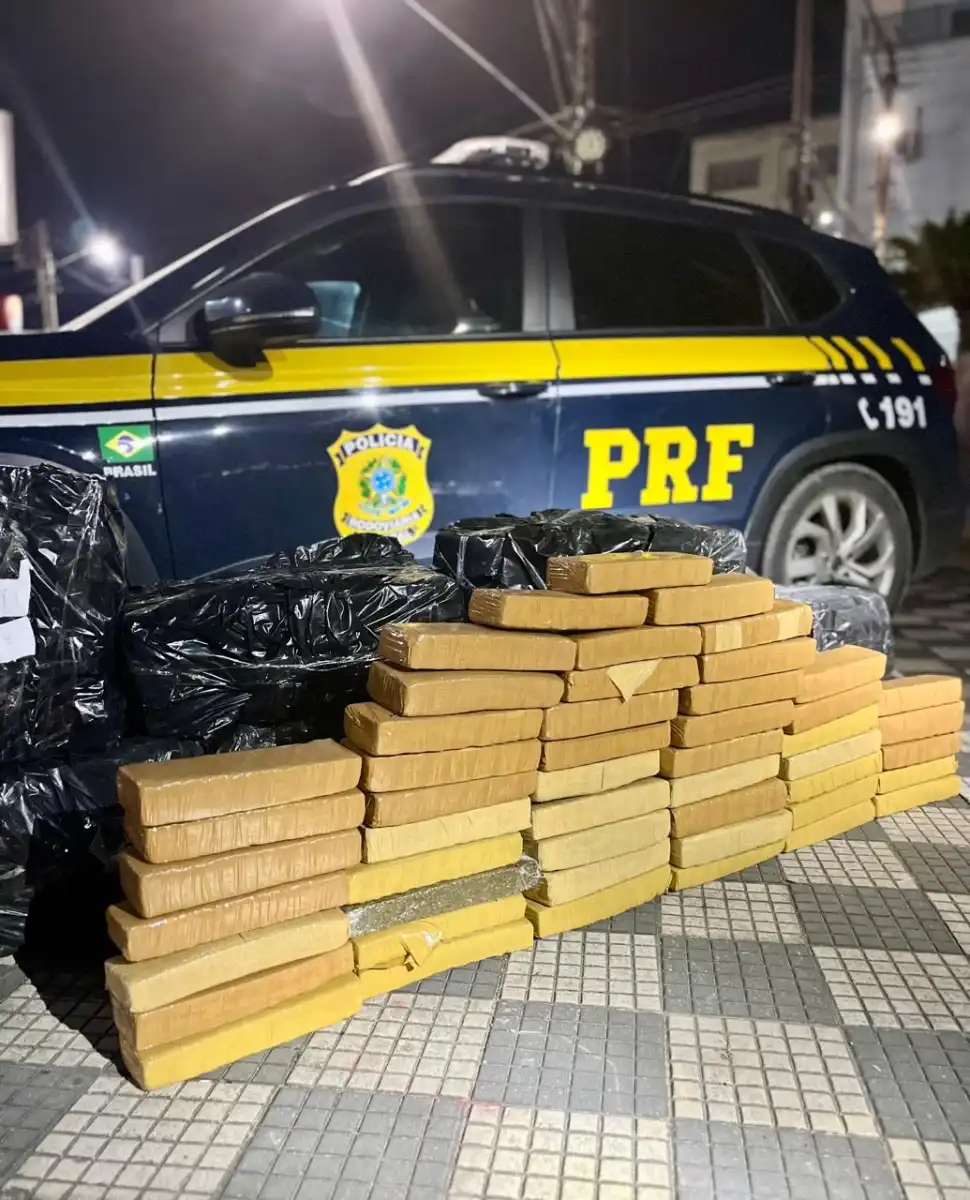 Após perseguição, PRF apreende 213 kg de maconha na Dutra em Jacareí  