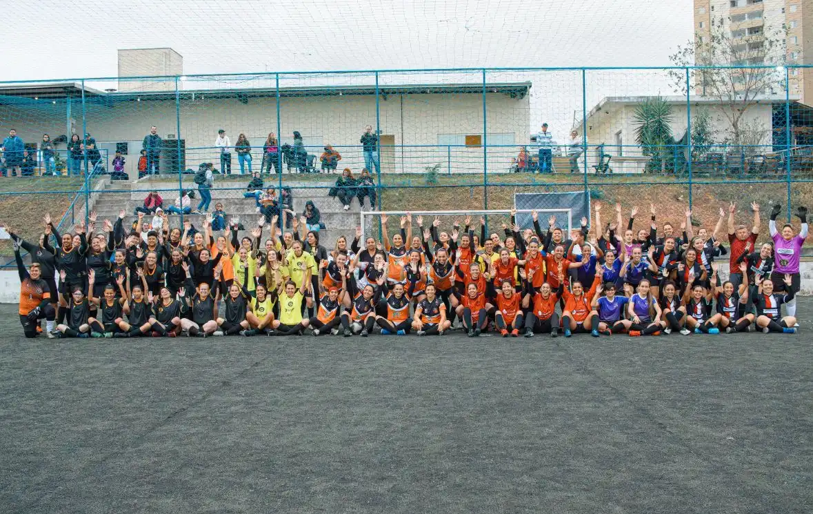 Evento beneficente de futebol feminino realiza arrecadação de alimentos em São José dos Campos