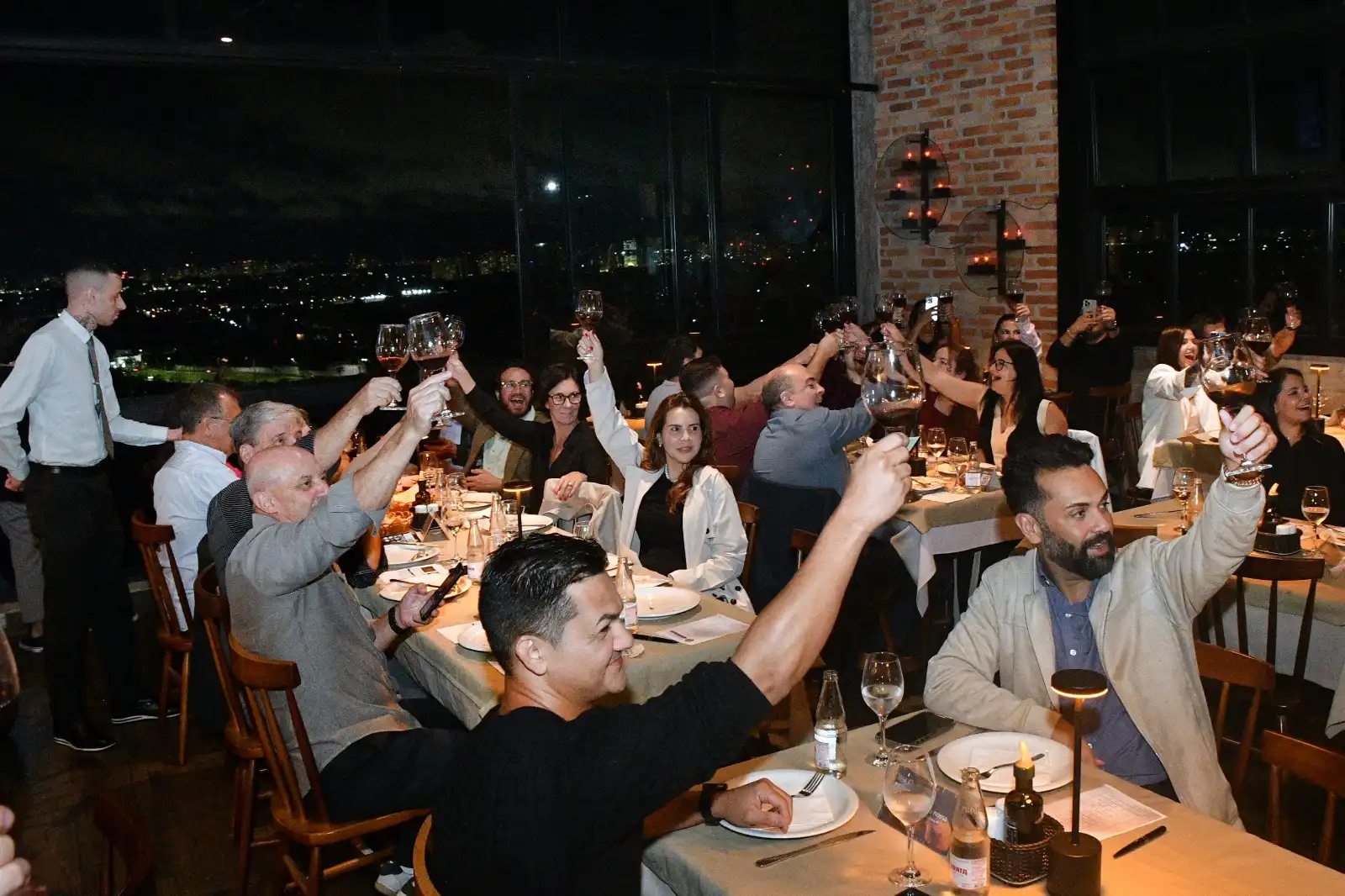 Troina recebe mais uma edição da ilustre Confraria do Zé – Vertical de Syrah da Vinícola Bárbara Eliodora