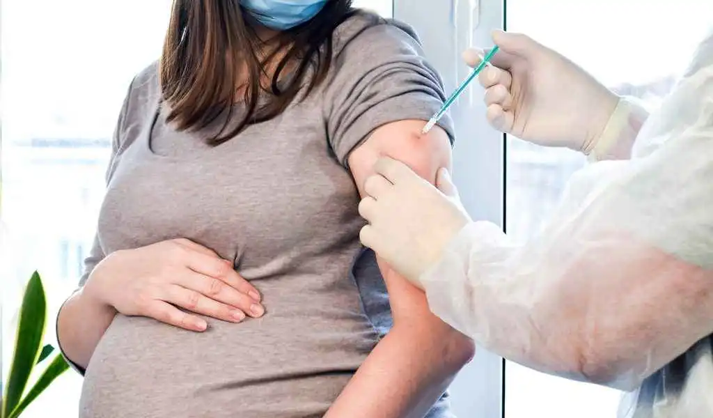 Caraguatatuba inicia vacinação contra Vírus Sincicial Respiratório para gestantes na próxima semana 