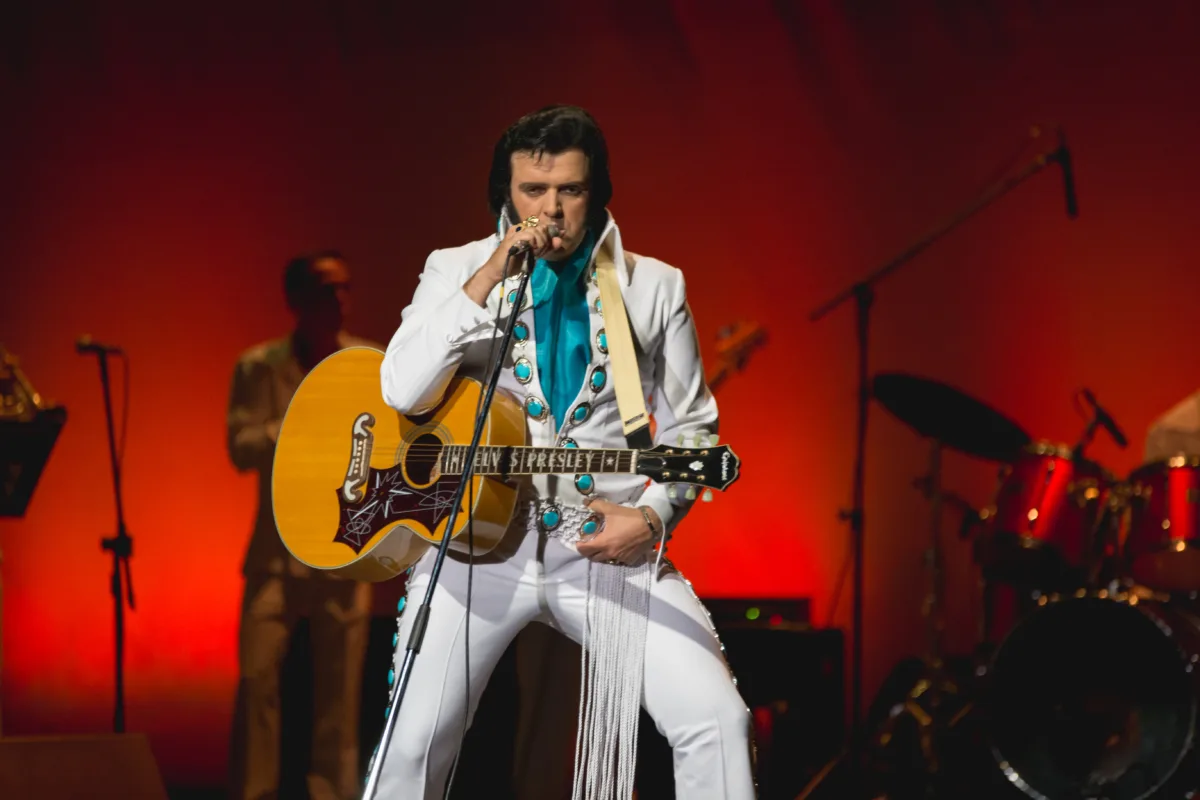 Colinas Music tem noite especial para fãs de Elvis Presley no Colinas Shopping