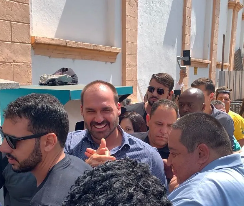 Eduardo Bolsonaro diz que, “não fecho apoio com o Kassab, aqui estamos com Cury”