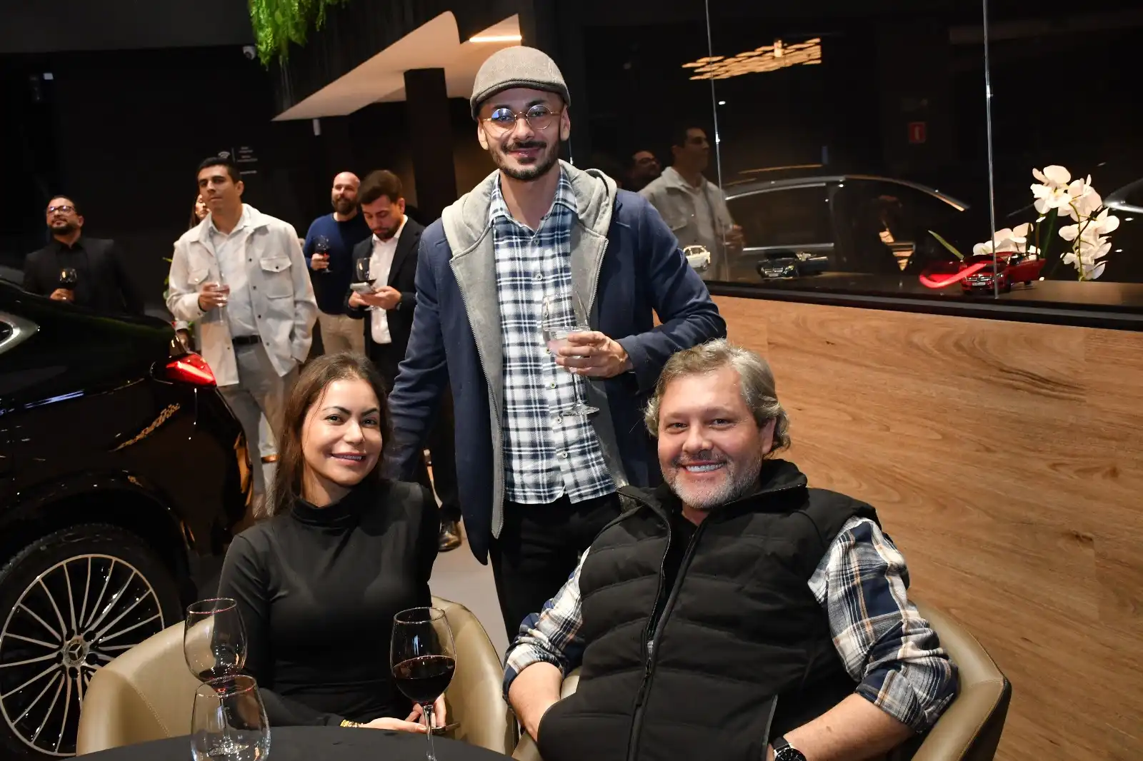 Europamotors, em parceria com a XP Investimentos recebe clientes e convidados especiais para um Coquetel