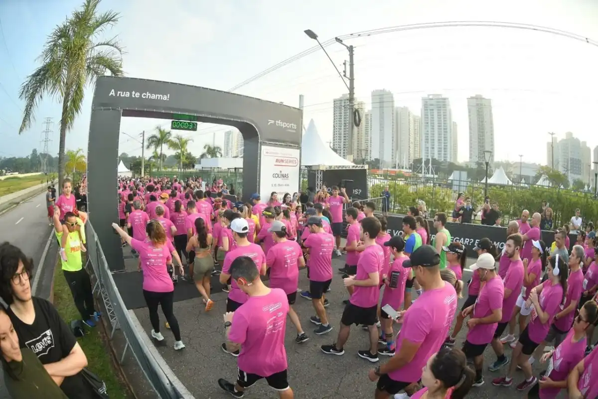 Black Friday: inscrições para Santander Track&amp;Field Run Series etapa Colinas 2025 com desconto até 29/11