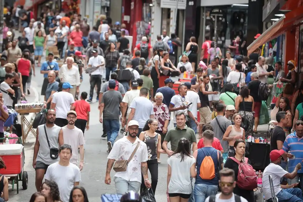 Renda per capita dos paulistas quase dobra em 10 anos, revela IBGE