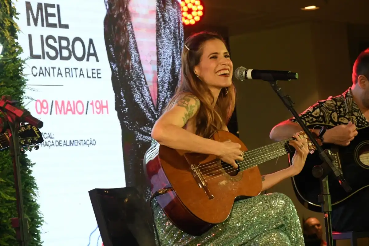 2ª edição do Colinas Music, com Mel Lisboa cantando Rita Lee-9 de maio.