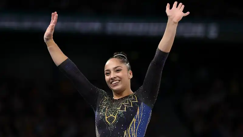 Julia Soares, nova promessa da ginástica, ultrapassa 1 milhão de seguidores após bronze