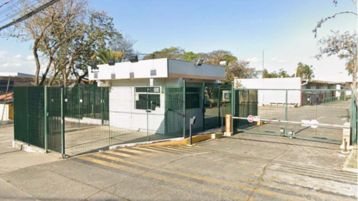 Trabalhadores da Parker montam acampamento contra fechamento da fábrica de Jacareí