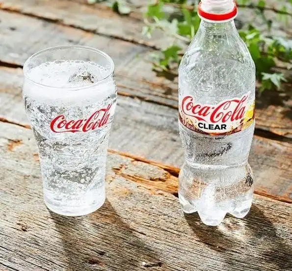 Coca-Cola comercializa no Japão uma versão transparente e zero calorias com o mesmo sabor