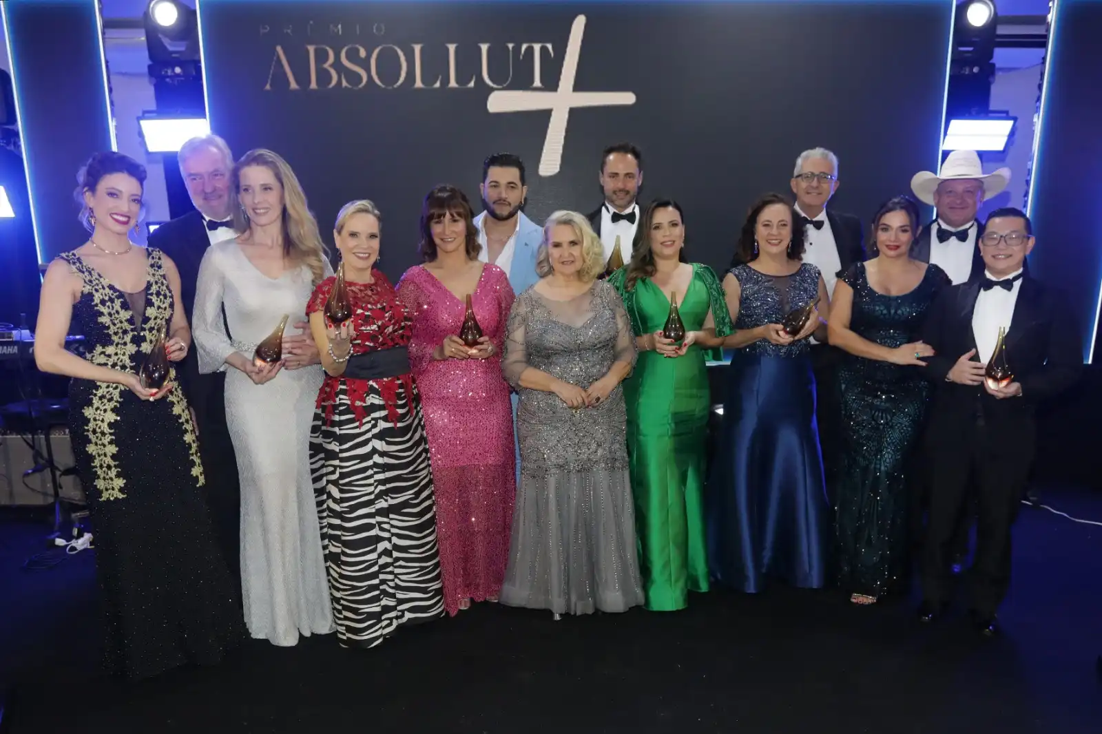 Completando 40 anos, a revista Absollut realiza 11ª premiação em noite de gala