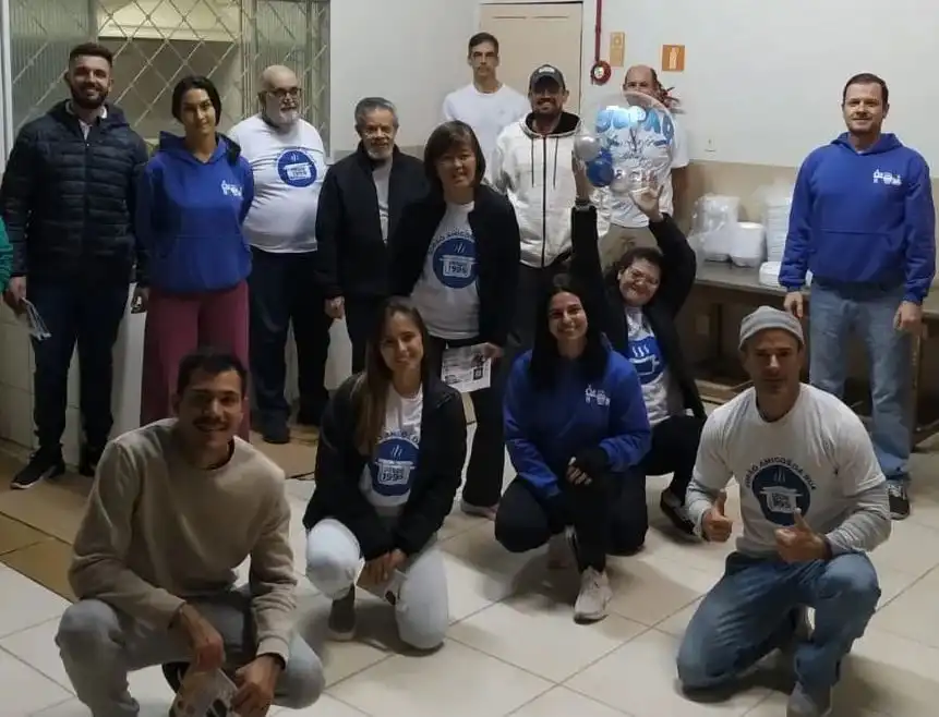 Projeto social distribui sopa para moradores em situação de rua