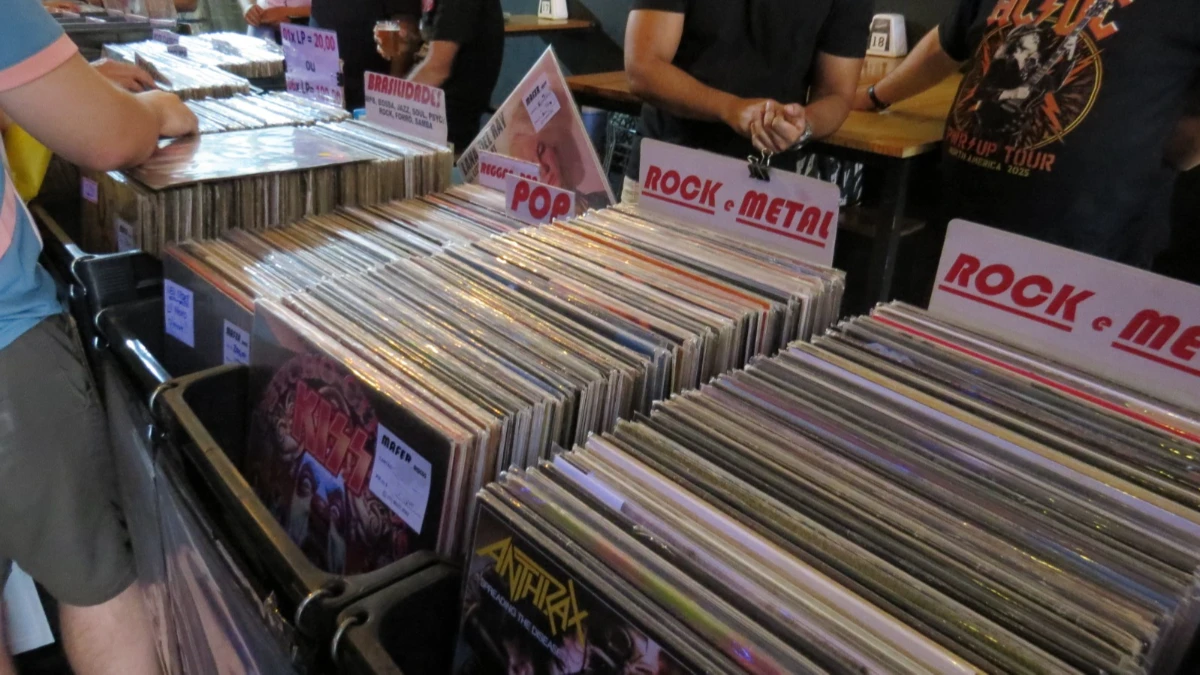 Feira gratuita reúne mais de 10 mil discos e tributo ao Iron Maiden neste sábado (15)