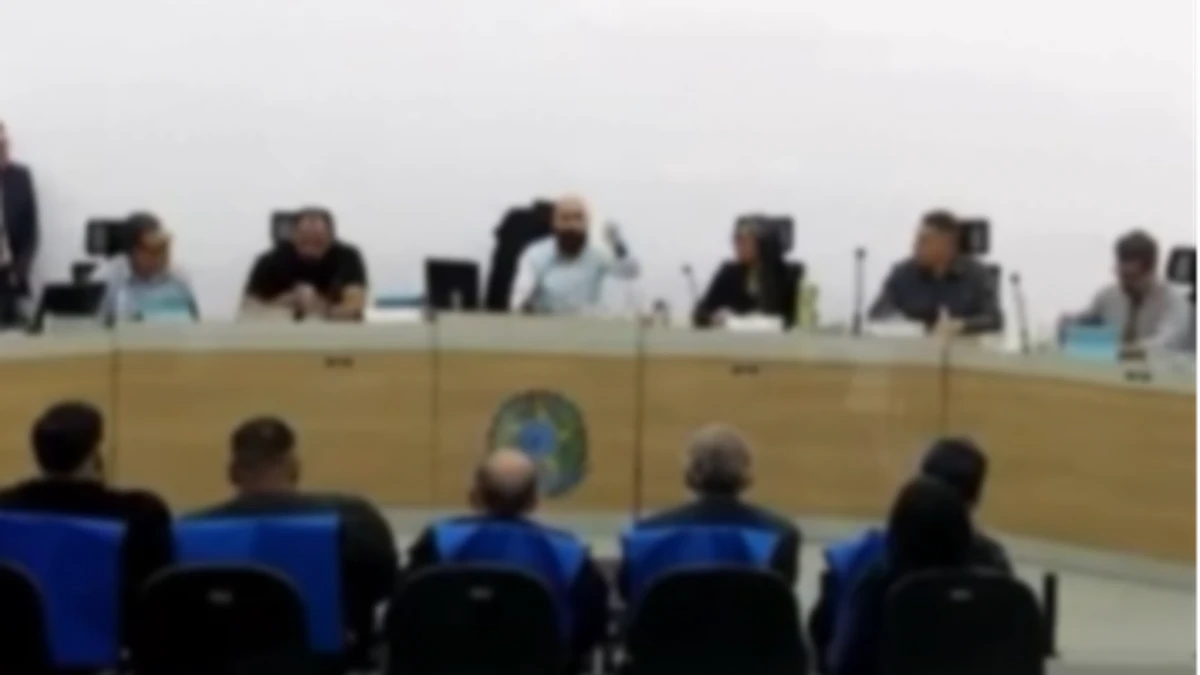 Vereador denuncia uso de hino associado ao nazismo pela Prefeitura de Ubatuba