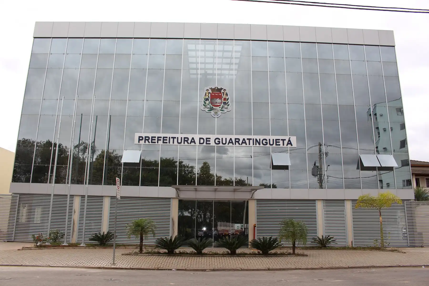 Prefeitura de Guaratinguetá abre processo seletivo na área da Educação com salários de até R$ 6,2 mil