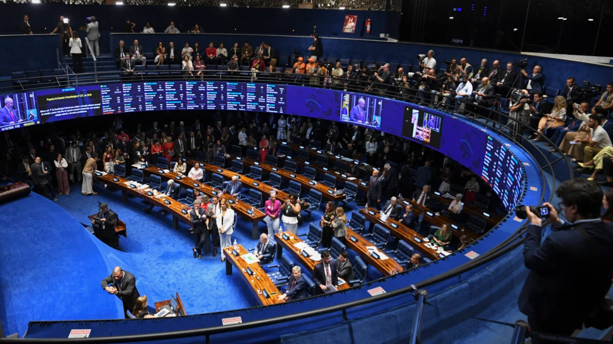 Senado aprova fim da escala 6x1; veja quando a mudança começa a valer