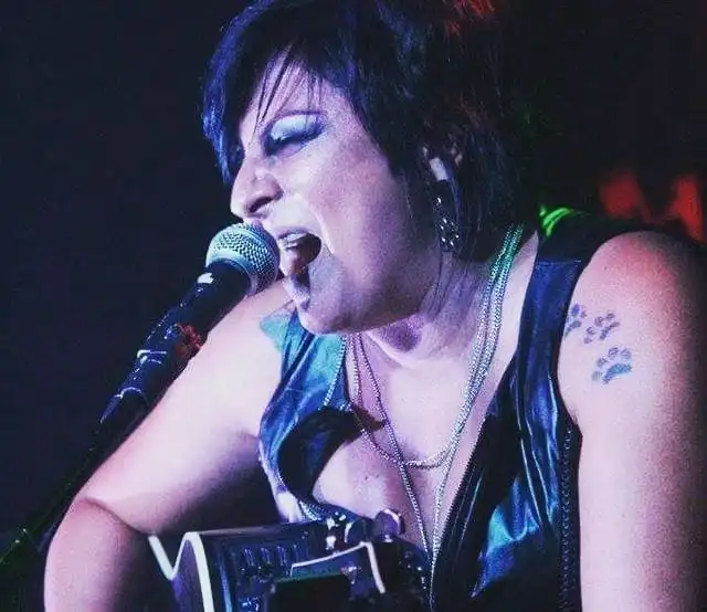<strong>Nadhya Farid homenageia Cássia Eller nesta</strong> <strong>quinta-feira (23)</strong>