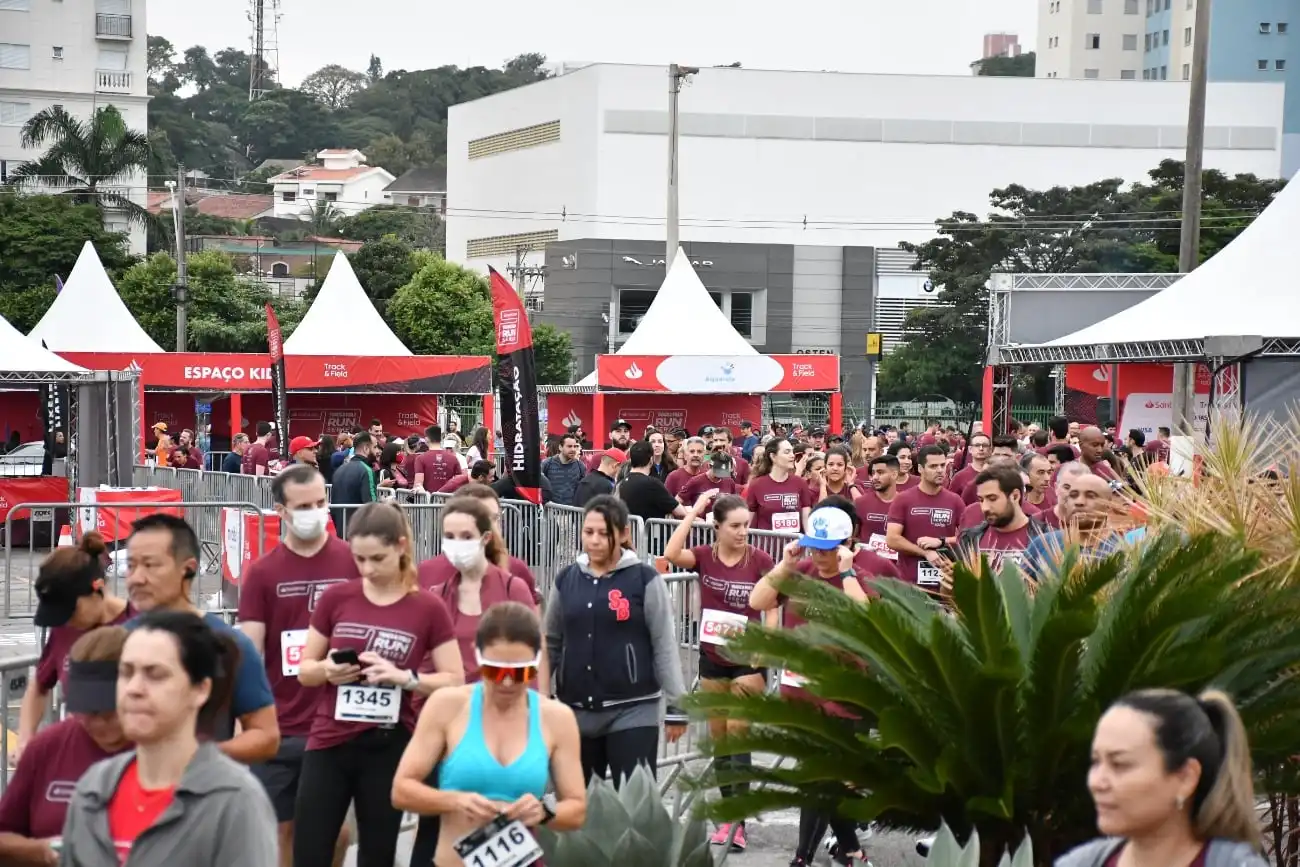 Etapa Colinas Shopping da corrida Santander Track&amp;Field Run Series reúne 2.000 atletas neste domingo