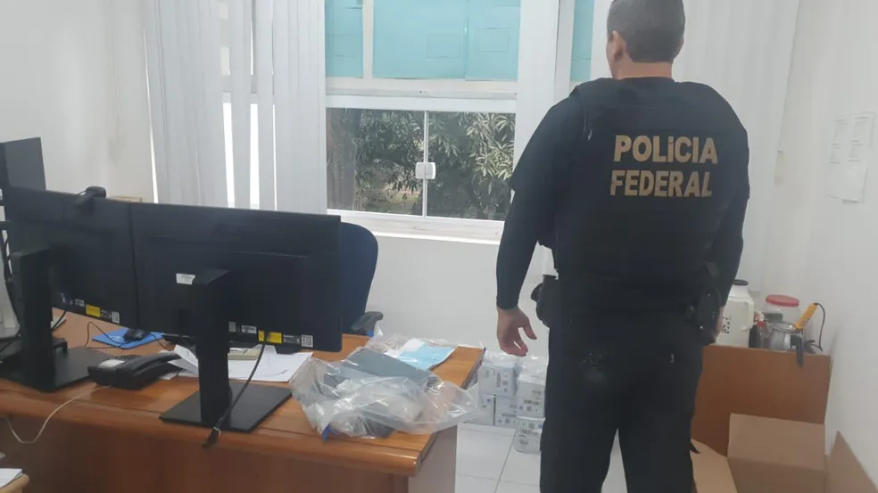 Homem suspeito de compartilhar pornografia infantil é alvo de operação da PF