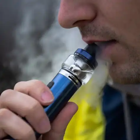 No Dia Nacional de Combate ao Fumo, médico oncologista alerta para os riscos dos vapes