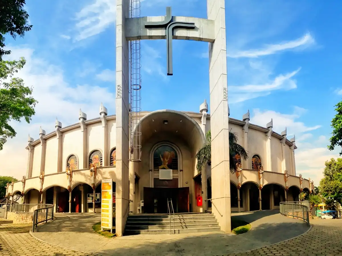 Após repercussão negativa, Paróquia Espírito Santo cancela obra na igreja