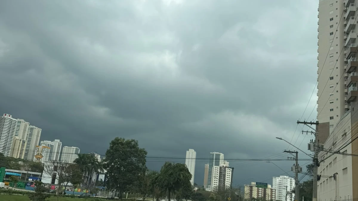 Defesa Civil alerta para chuva forte na região durante feriado