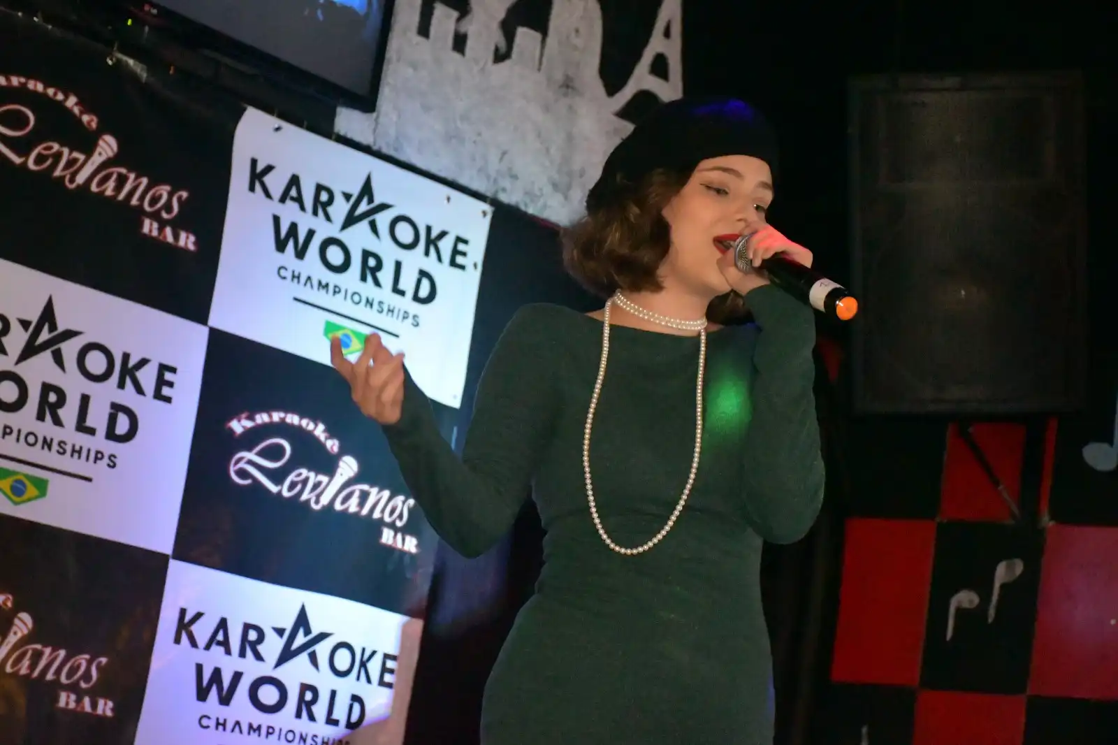 Seis cantores da região já são semifinalistas brasileiros do Mundial de Karaokê