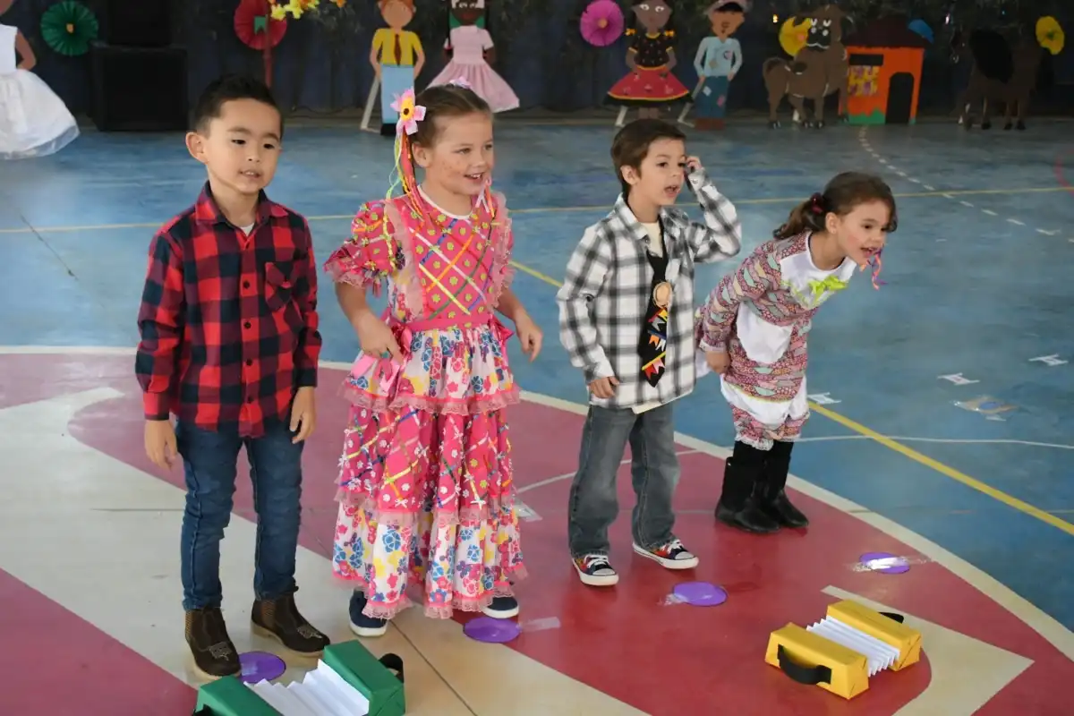 Escola Monteiro Lobato realiza sua Festa Junina