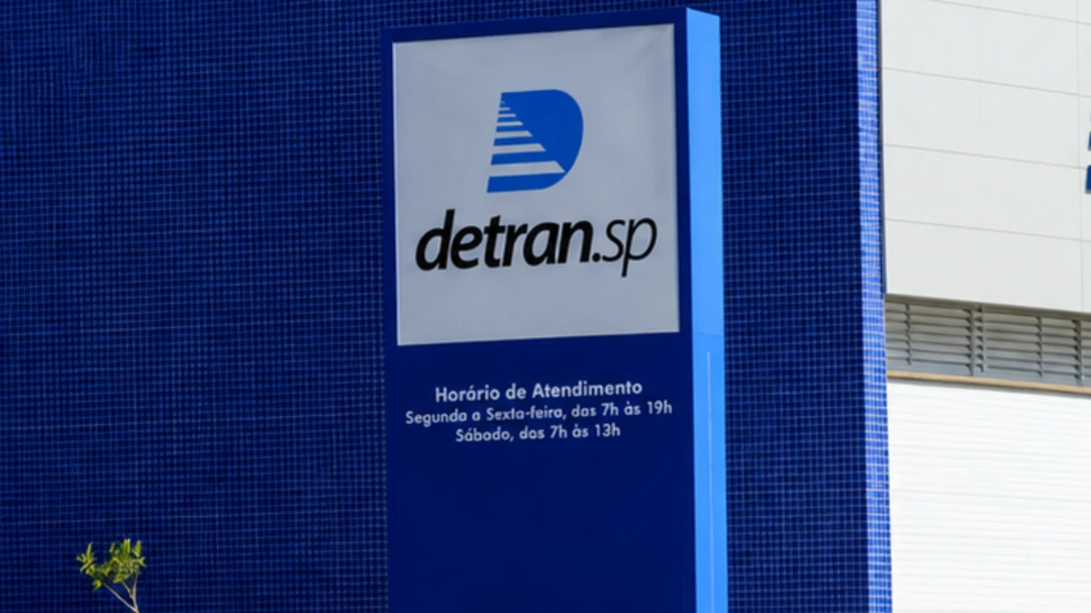 Detran-SP abre concurso com 145 vagas e salário de R$ 5,7 mil; veja