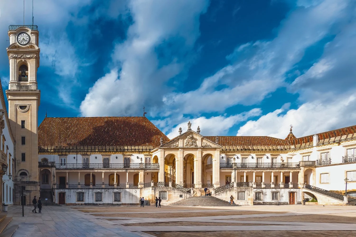 São José dos Campos firma parceria com a Universidade de Coimbra, uma das mais tradicionais do mundo