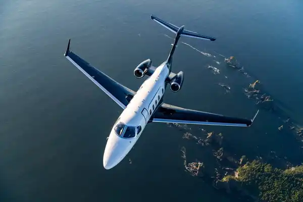 Phenom 300 da Embraer é o jato leve mais vendido do mundo pelo 13º ano consecutivo