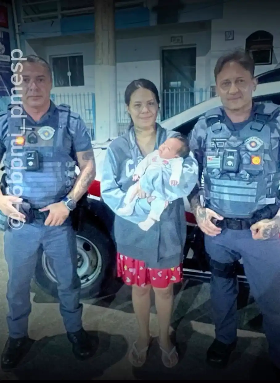 Policiais salvam bebê de 23 dias que estava engasgada em Jambeiro
