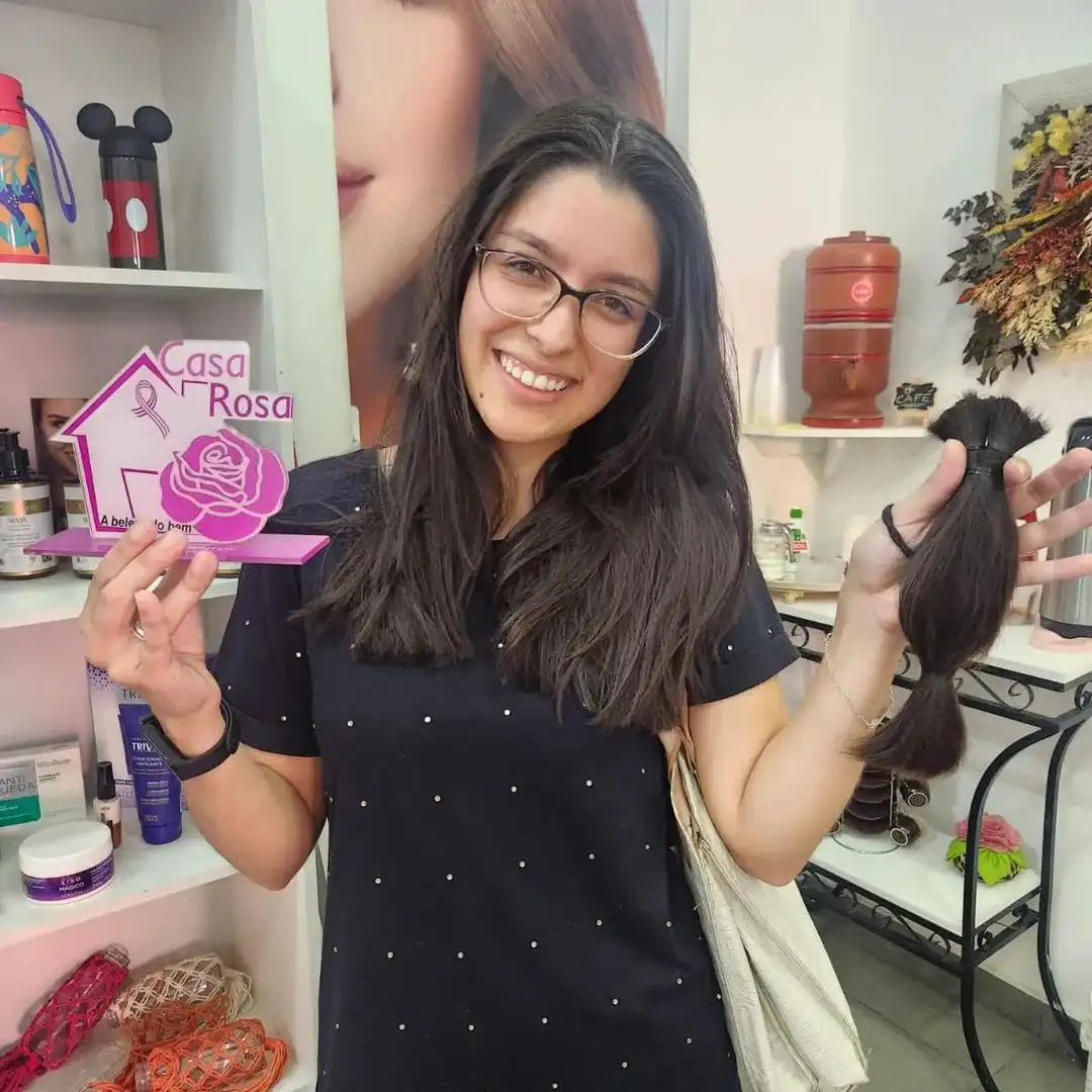 Outubro Rosa: salão de beleza em São José realiza corte solidário para doação de cabelo