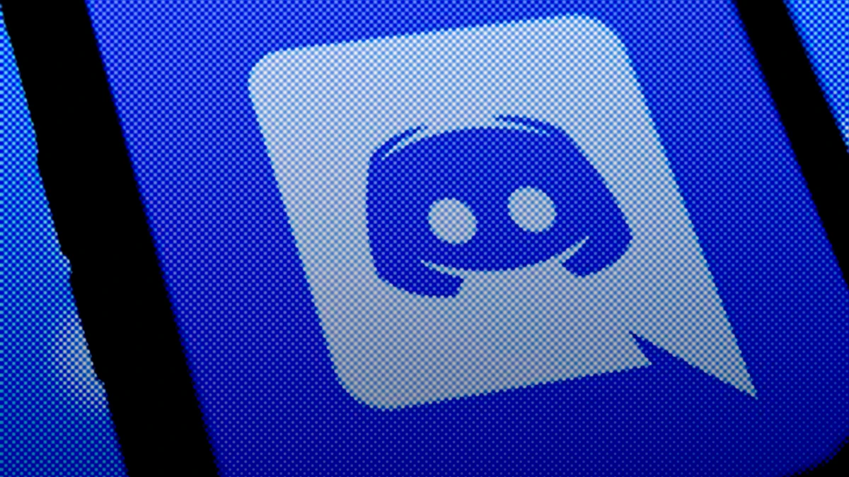 Governo suspende lives do Discord após morte de menina de 13 anos