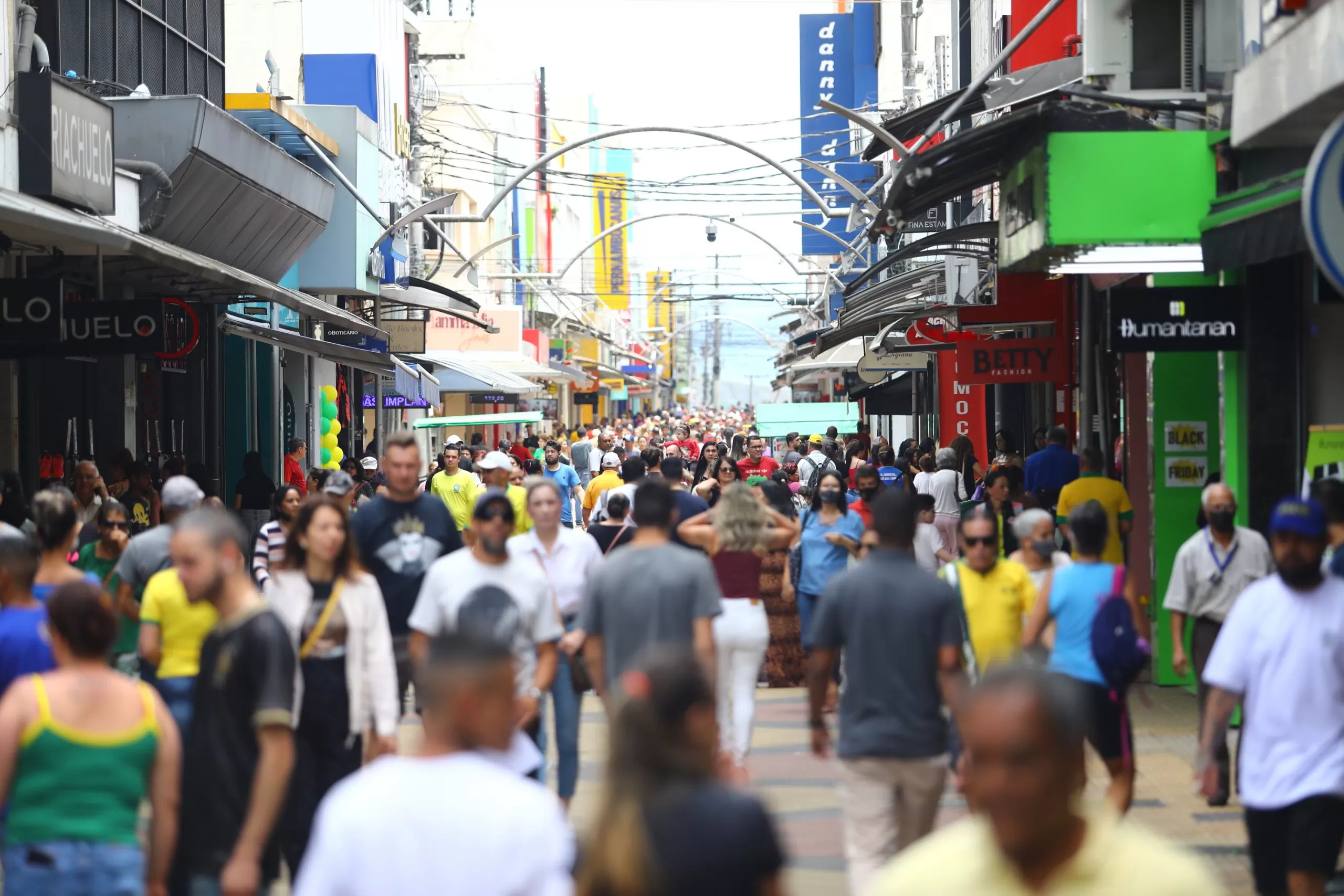Comércio de rua de São José dos Campos terá horários especiais no fim de ano