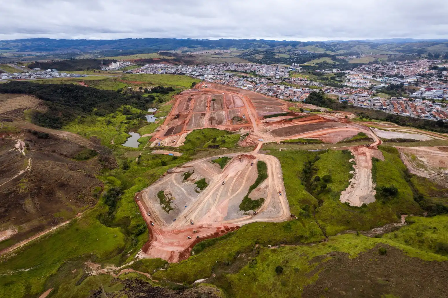 <strong>Região Leste atrai famílias em busca da “casa própria” e impulsiona setor da construção civil</strong>