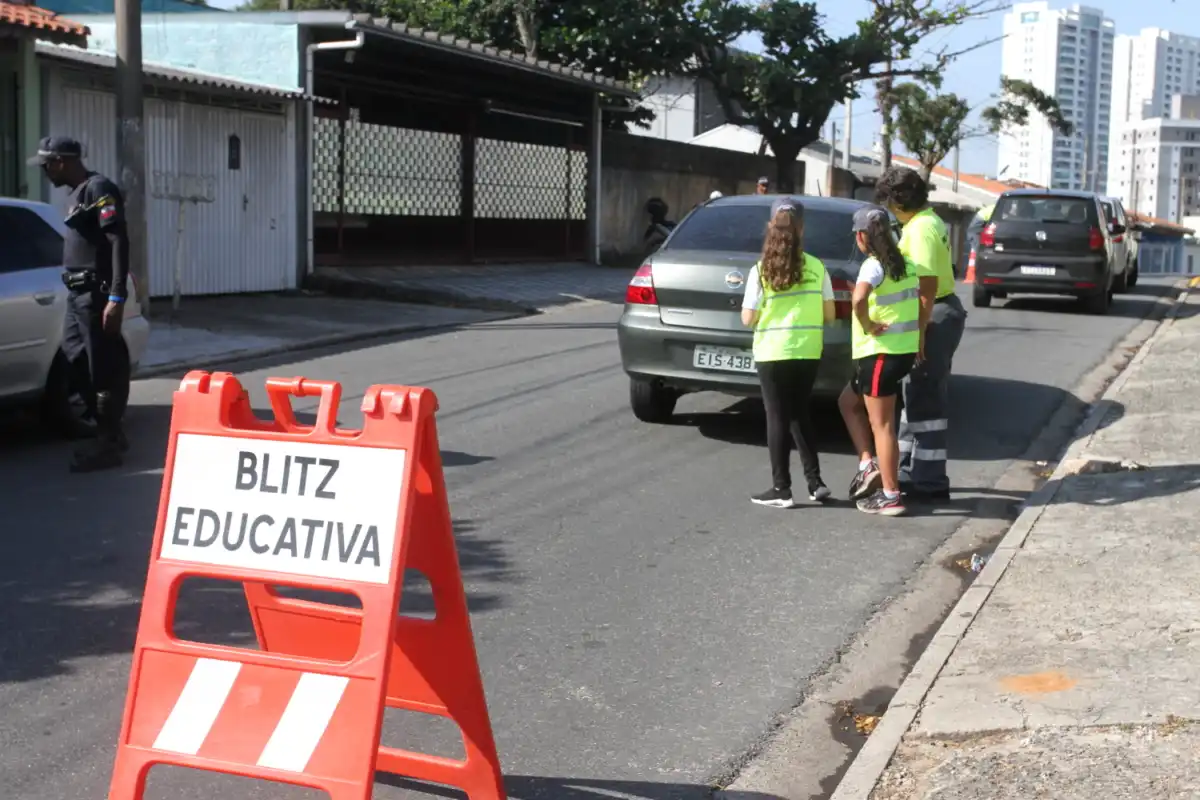 Jacareí prossegue com ações do Maio Amarelo e Virada da Mobilidade Urbana! São diversas atividades educativas, palestras e eventos focados na segurança viária