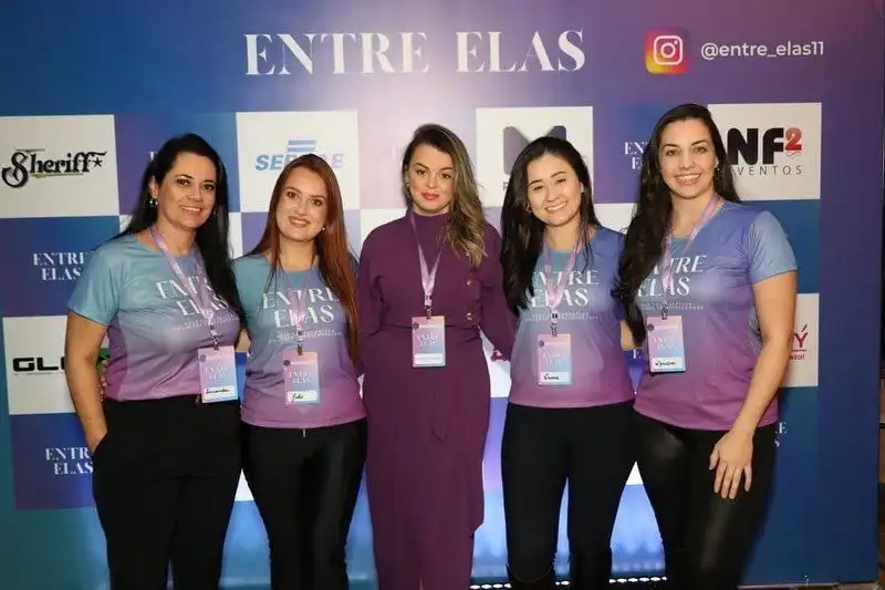 Entre Elas: empresária pioneira na organização de grupo de happy hour networking de empreendedoras reúne mais de 300 mulheres