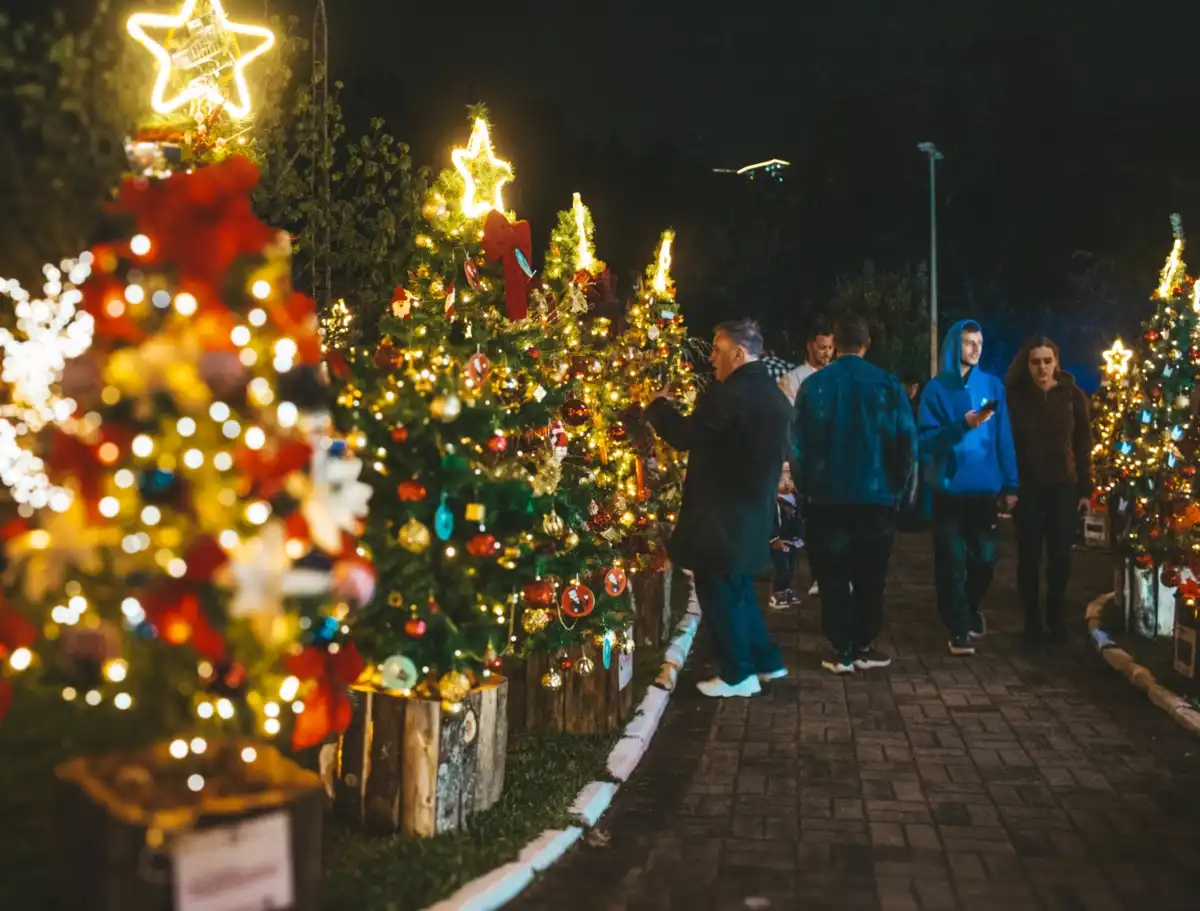 Estação de Natal: Tem desfile de bondinho temático neste sábado (7) em Campos do Jordão