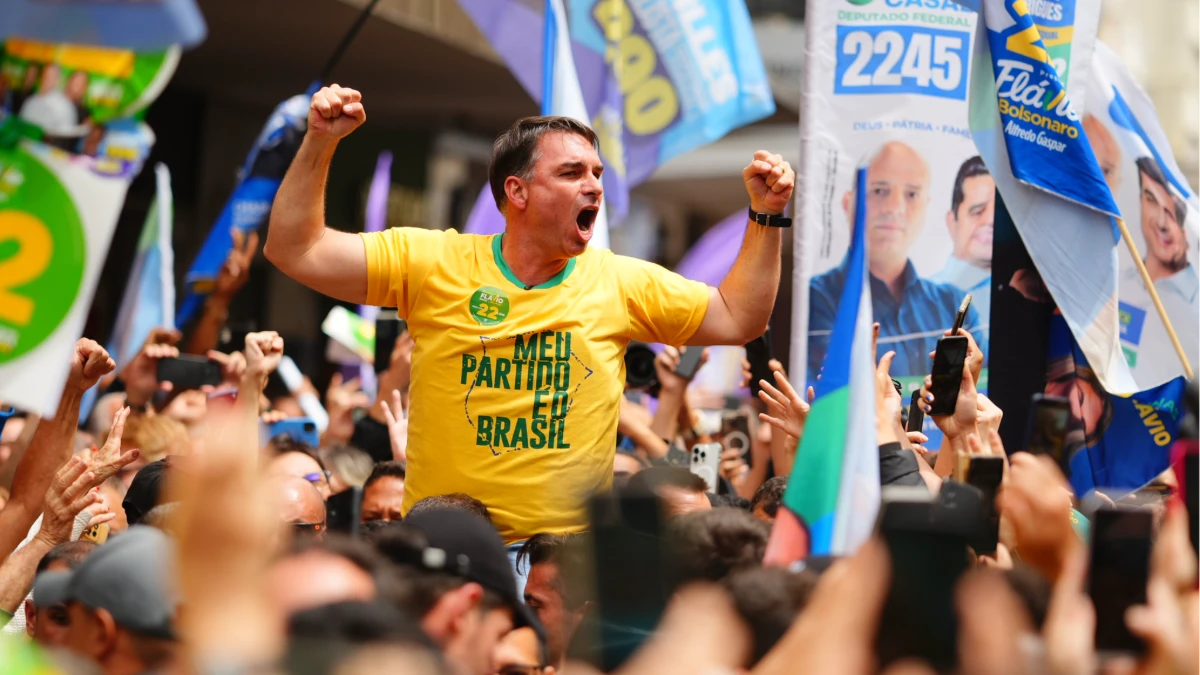 Se eleito, Flávio Bolsonaro planeja reforma do Itamaraty inspirada no governo Trump