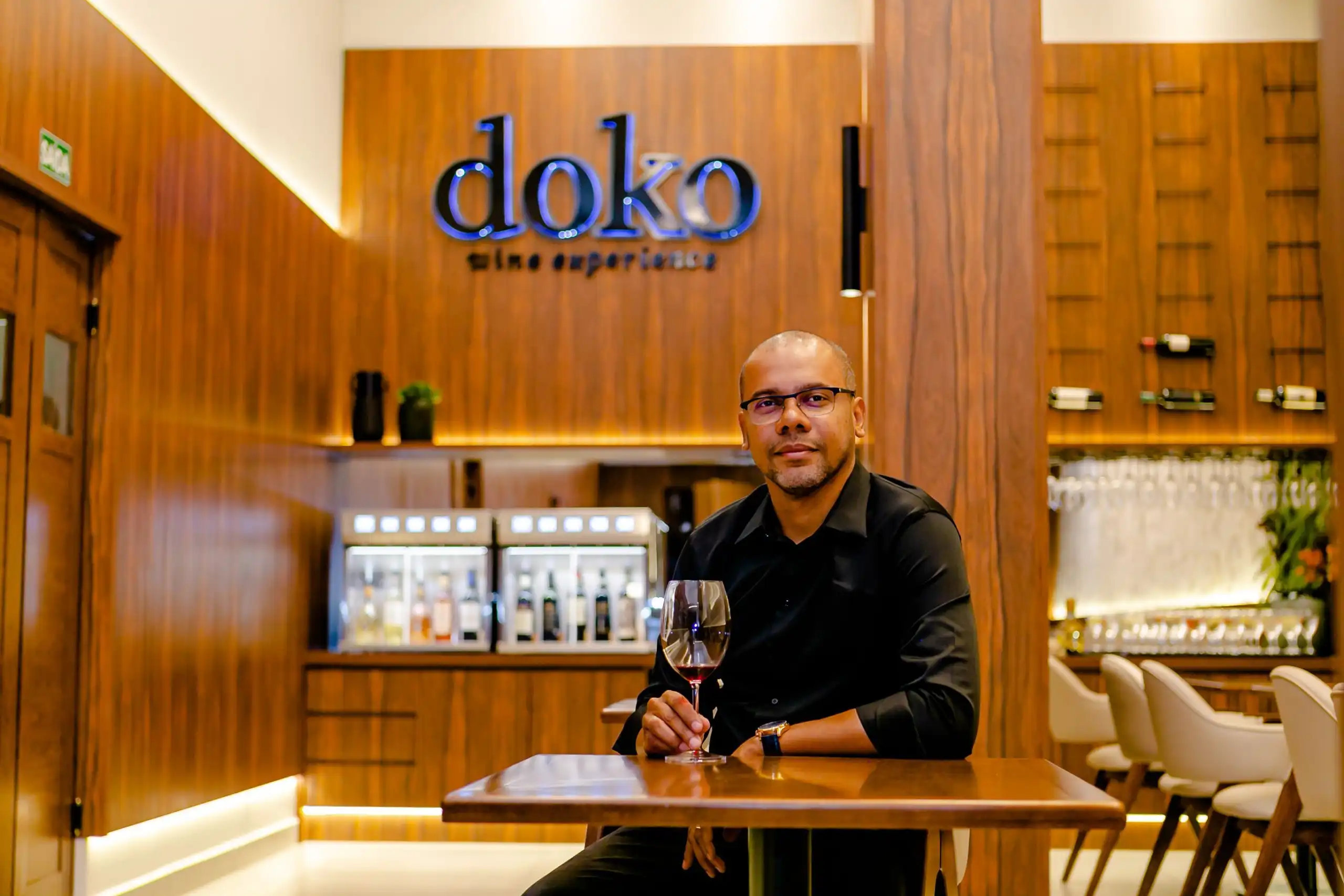 <strong>Inauguração da Doko Coffee and Wine reúne VIPs no Jardim Aquárius</strong>