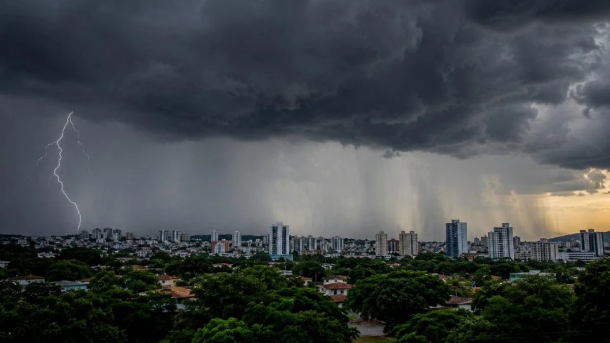Vale do Paraíba tem dois alertas de tempestade e ventos de até 100 km/h